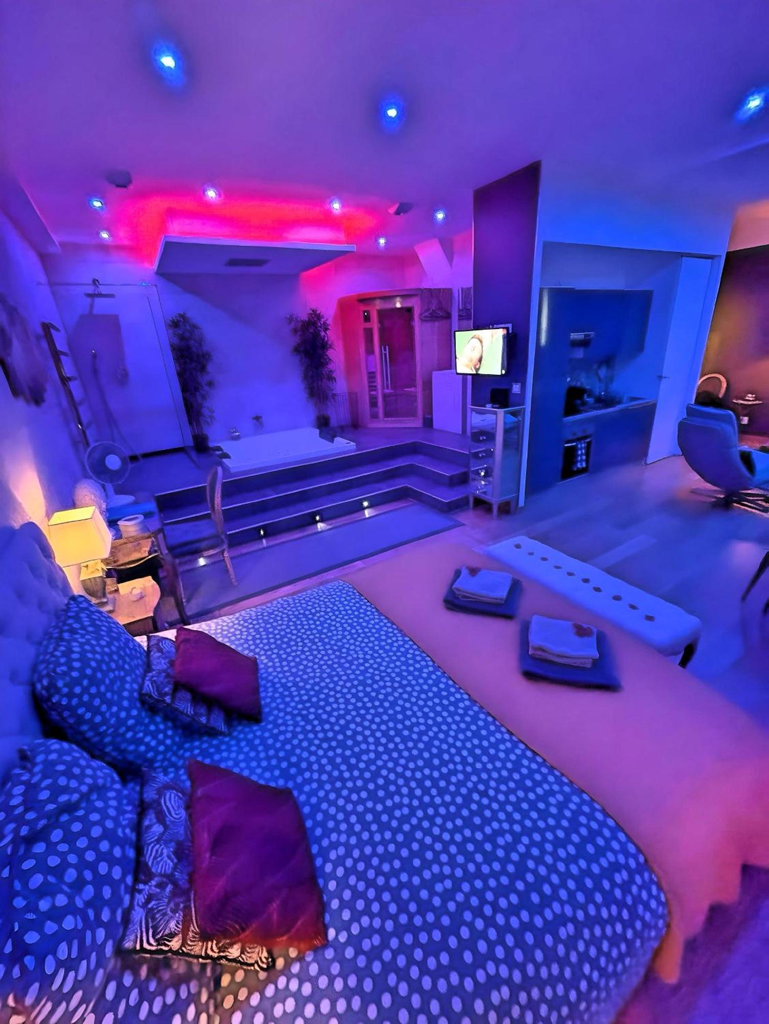 Loft & Spa Privatif ディジョン エクステリア 写真